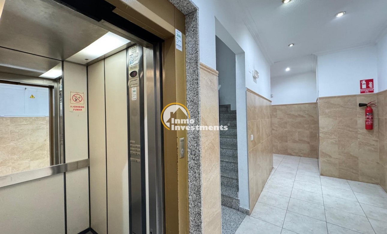 Reventa - Apartamento - Torrevieja - Estacion de autobuses