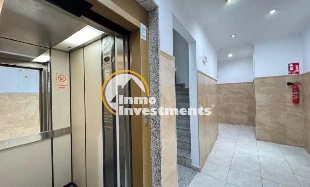 Reventa - Apartamento - Torrevieja - Estacion de autobuses