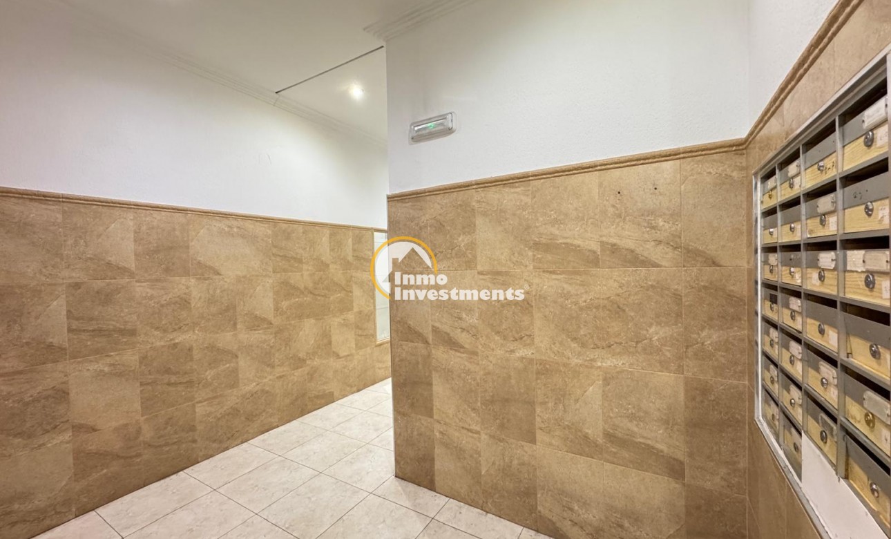 Reventa - Apartamento - Torrevieja - Estacion de autobuses