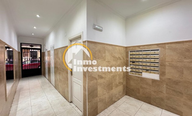 Reventa - Apartamento - Torrevieja - Estacion de autobuses