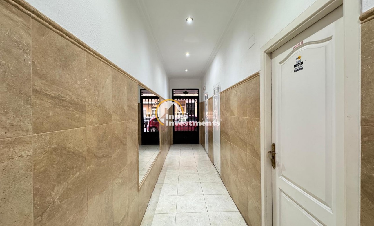 Reventa - Apartamento - Torrevieja - Estacion de autobuses