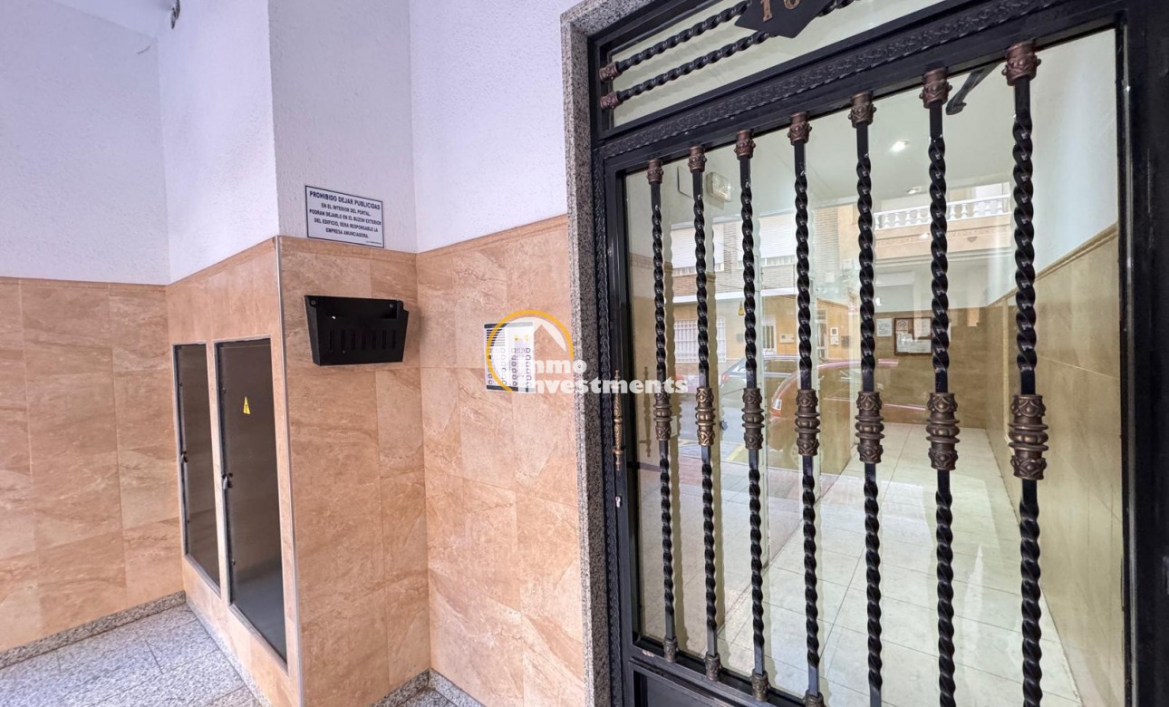 Reventa - Apartamento - Torrevieja - Estacion de autobuses