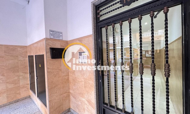 Reventa - Apartamento - Torrevieja - Estacion de autobuses