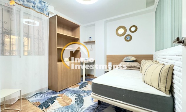 Reventa - Apartamento - Torrevieja - Playa del Cura