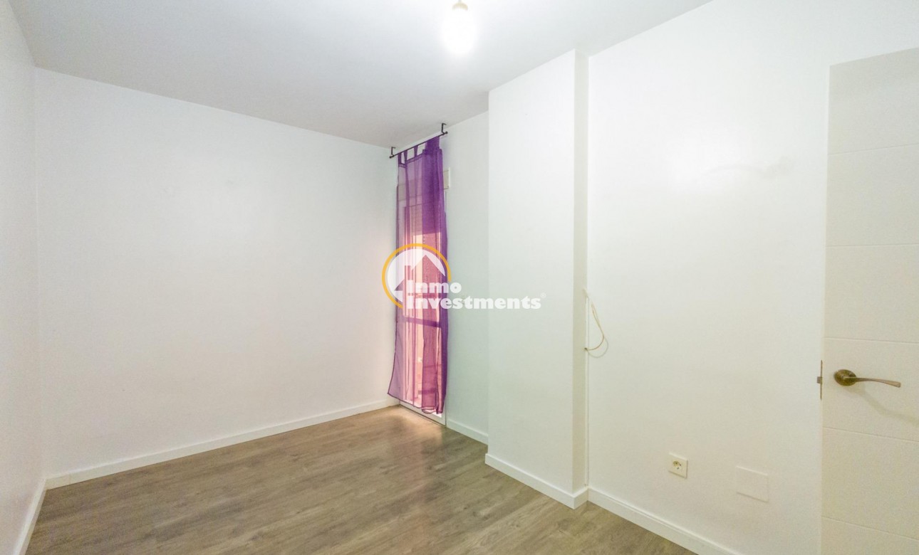 Till salu - Lägenhet - Torrevieja - Estacion de autobuses