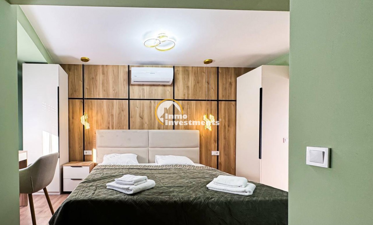 Reventa - Local comercial - Torrevieja - Centro