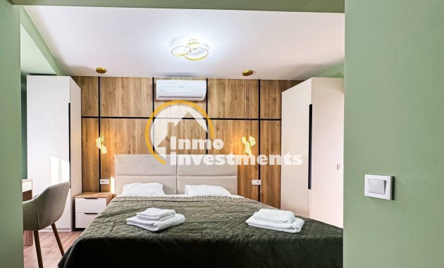 Reventa - Local comercial - Torrevieja - Centro