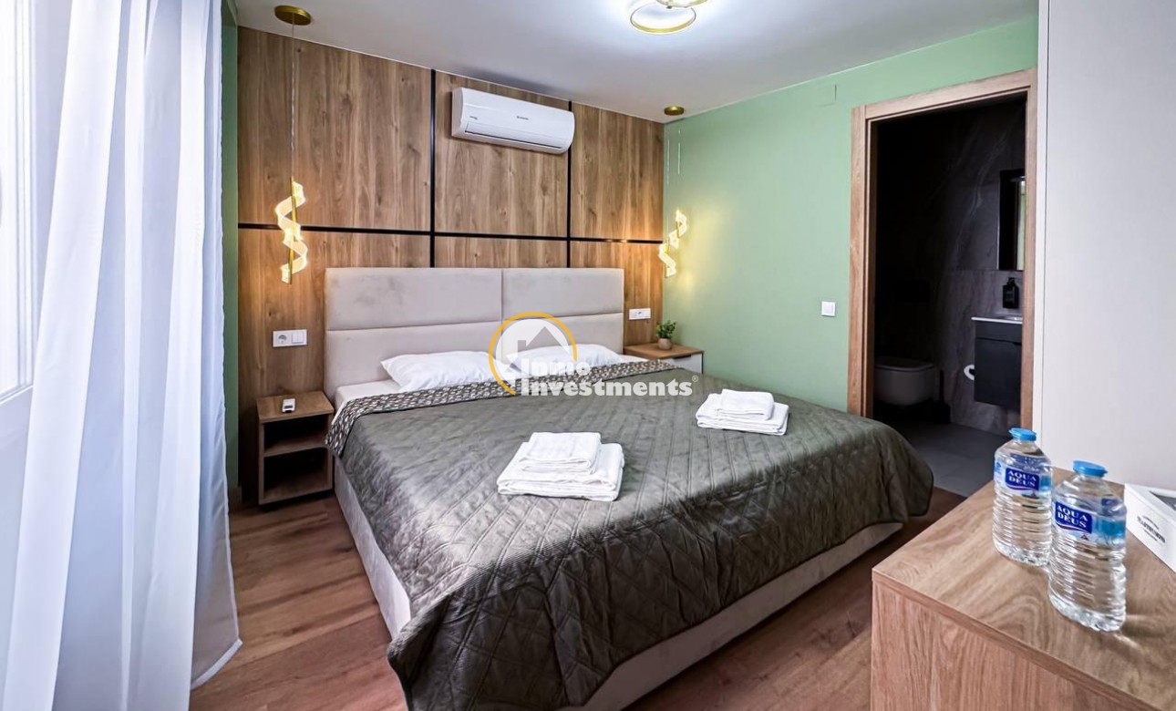 Reventa - Local comercial - Torrevieja - Centro