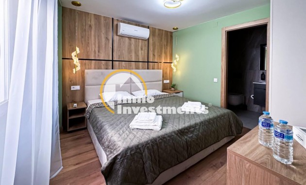 Reventa - Local comercial - Torrevieja - Centro