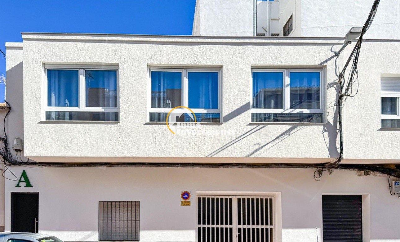 Reventa - Local comercial - Torrevieja - Centro