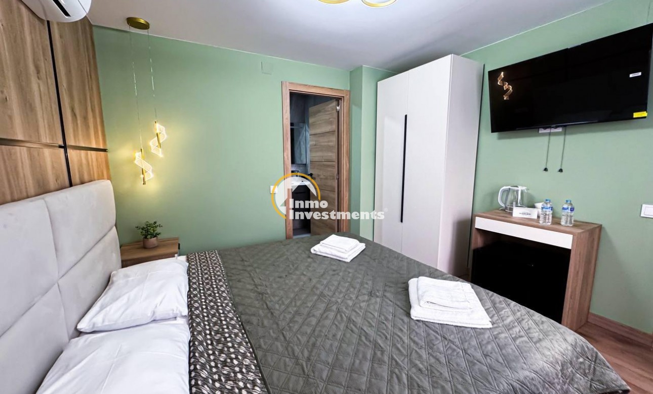 Reventa - Local comercial - Torrevieja - Centro