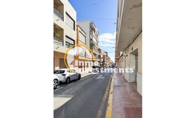 Reventa - Local comercial - Torrevieja - Centro