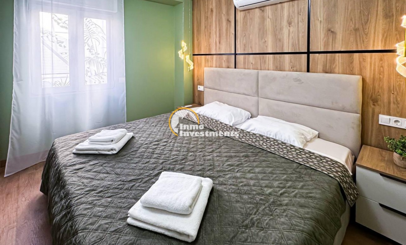 Reventa - Local comercial - Torrevieja - Centro