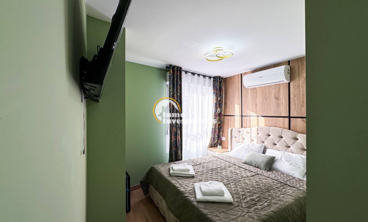 Reventa - Local comercial - Torrevieja - Centro