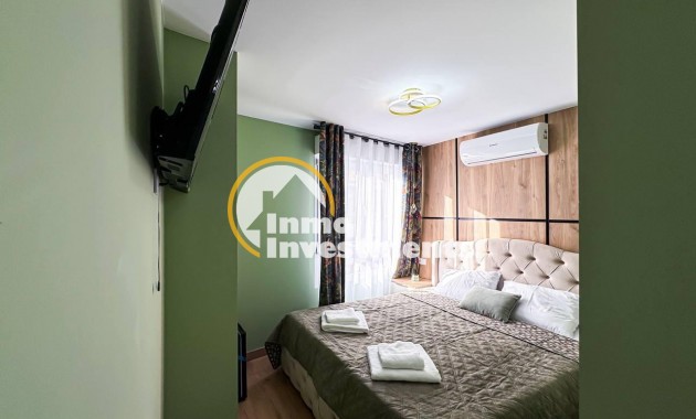 Reventa - Local comercial - Torrevieja - Centro