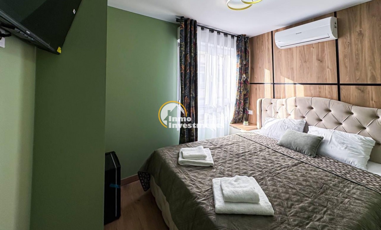 Reventa - Local comercial - Torrevieja - Centro