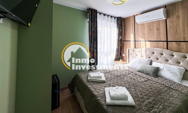 Reventa - Local comercial - Torrevieja - Centro