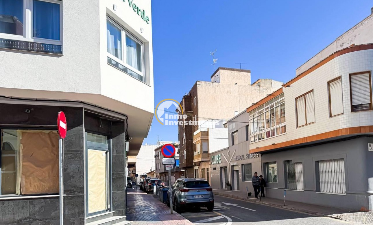 Reventa - Local comercial - Torrevieja - Centro
