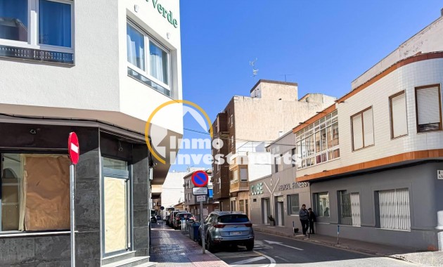 Reventa - Local comercial - Torrevieja - Centro