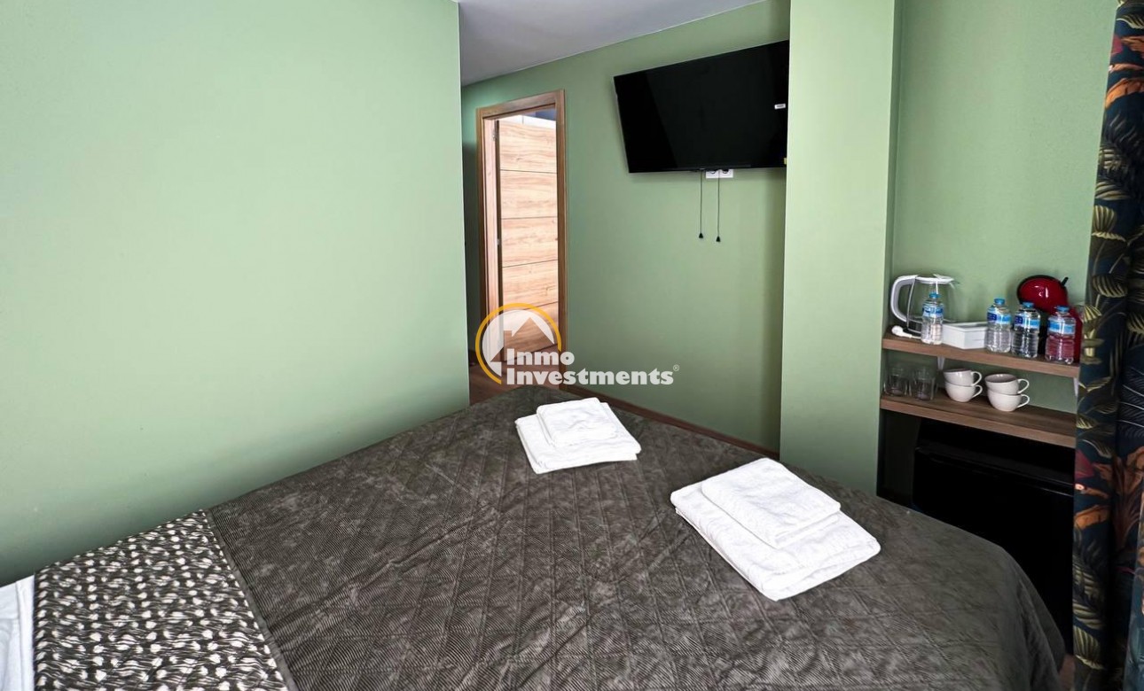 Reventa - Local comercial - Torrevieja - Centro