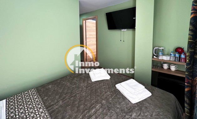 Reventa - Local comercial - Torrevieja - Centro