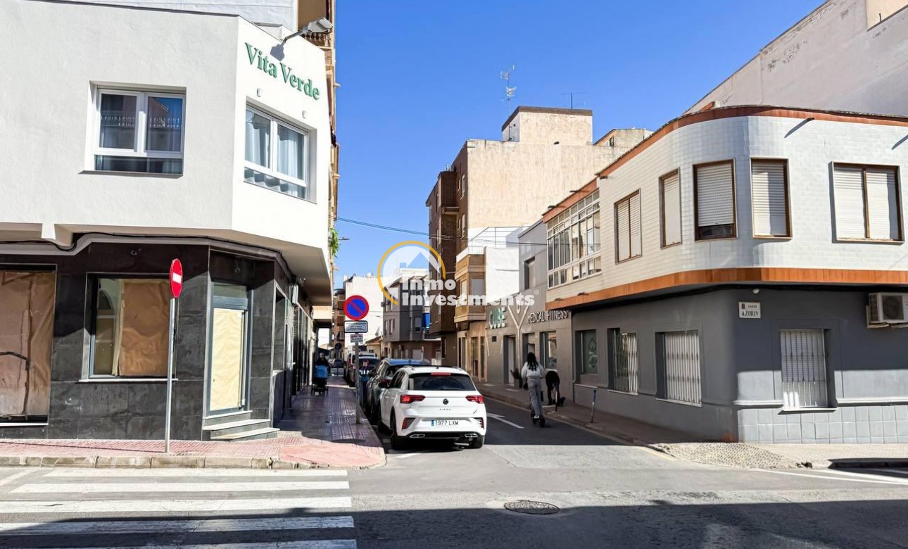 Reventa - Local comercial - Torrevieja - Centro