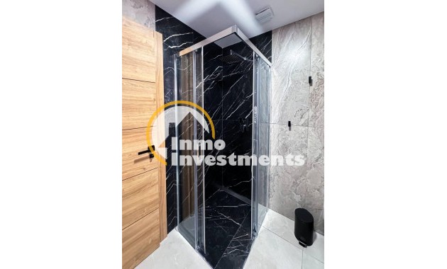 Reventa - Local comercial - Torrevieja - Centro