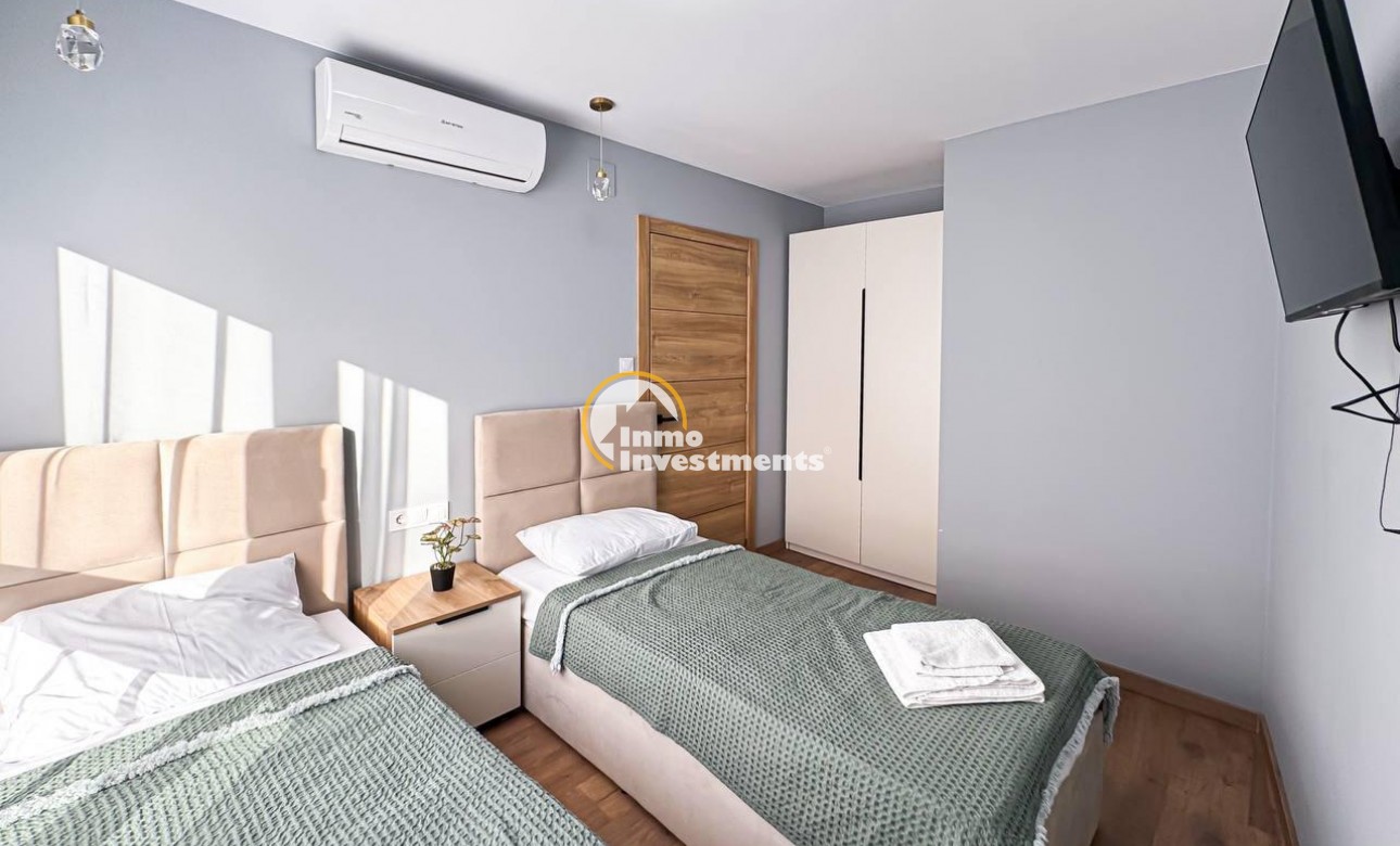 Reventa - Local comercial - Torrevieja - Centro