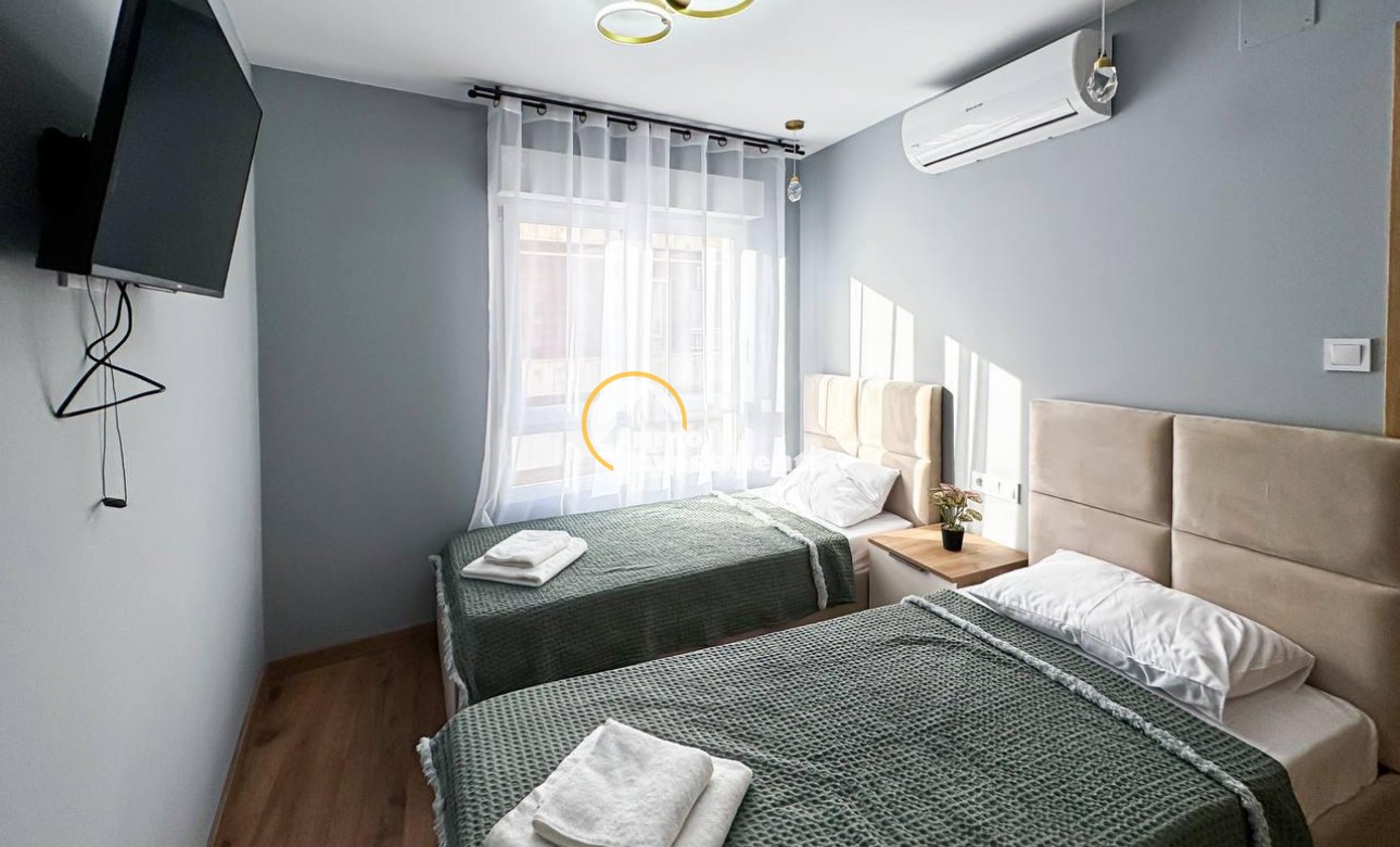 Reventa - Local comercial - Torrevieja - Centro