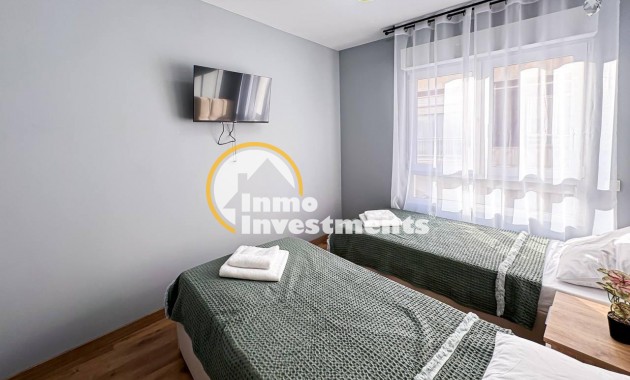 Reventa - Local comercial - Torrevieja - Centro