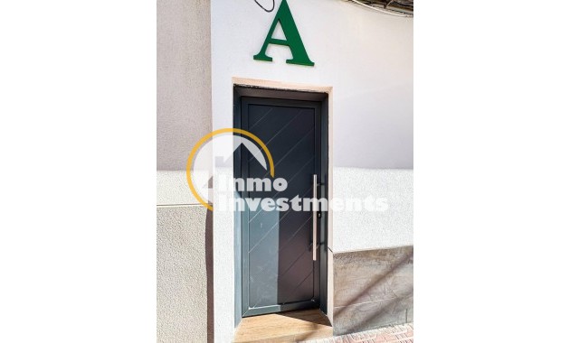Reventa - Local comercial - Torrevieja - Centro