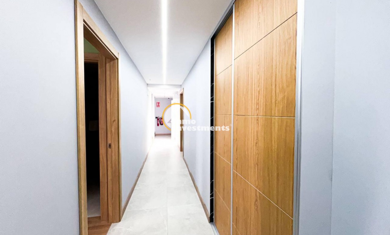 Reventa - Local comercial - Torrevieja - Centro