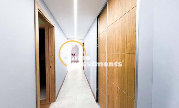 Reventa - Local comercial - Torrevieja - Centro