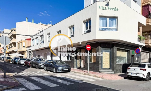 Reventa - Local comercial - Torrevieja - Centro