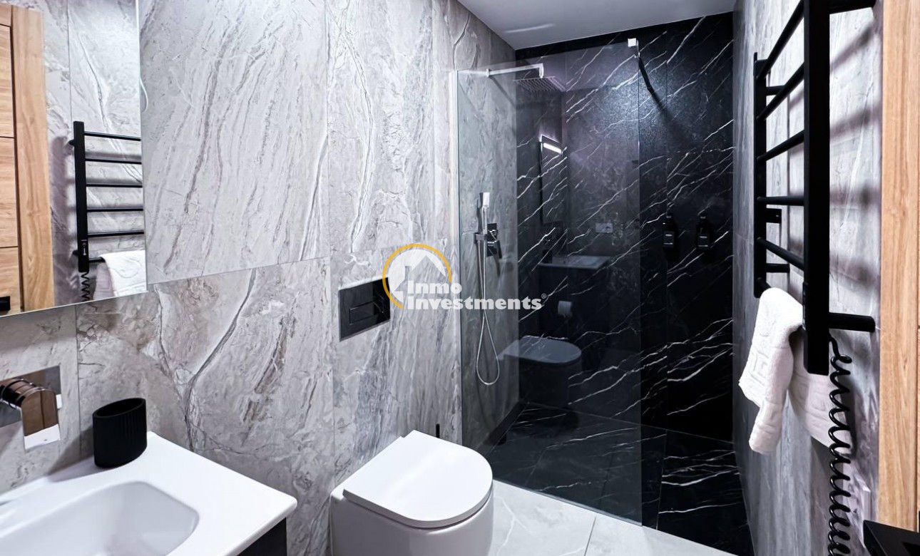 Reventa - Local comercial - Torrevieja - Centro