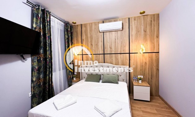 Reventa - Local comercial - Torrevieja - Centro