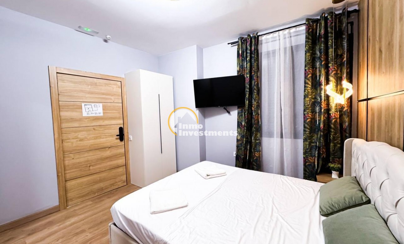 Reventa - Local comercial - Torrevieja - Centro