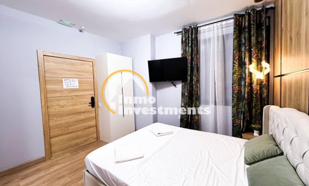 Reventa - Local comercial - Torrevieja - Centro