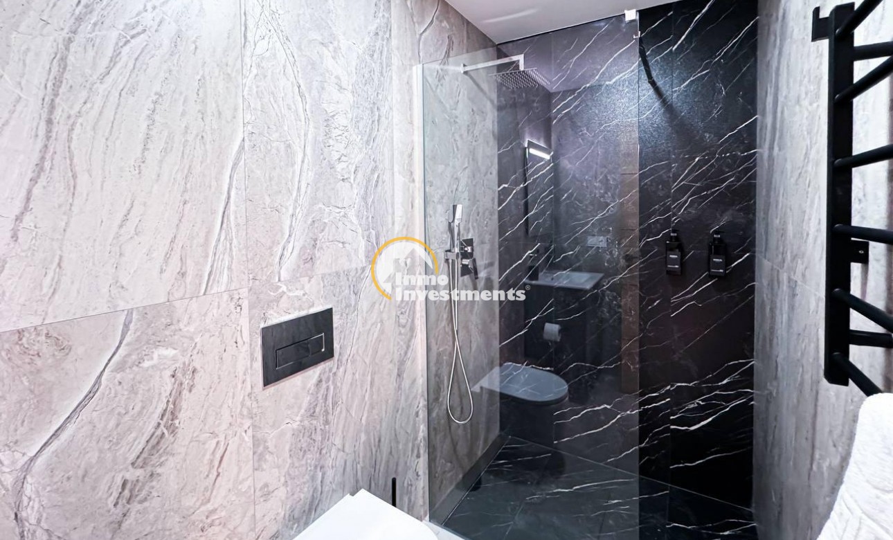 Reventa - Local comercial - Torrevieja - Centro