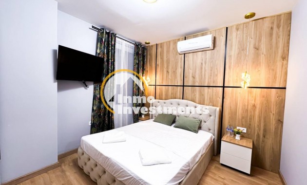 Reventa - Local comercial - Torrevieja - Centro