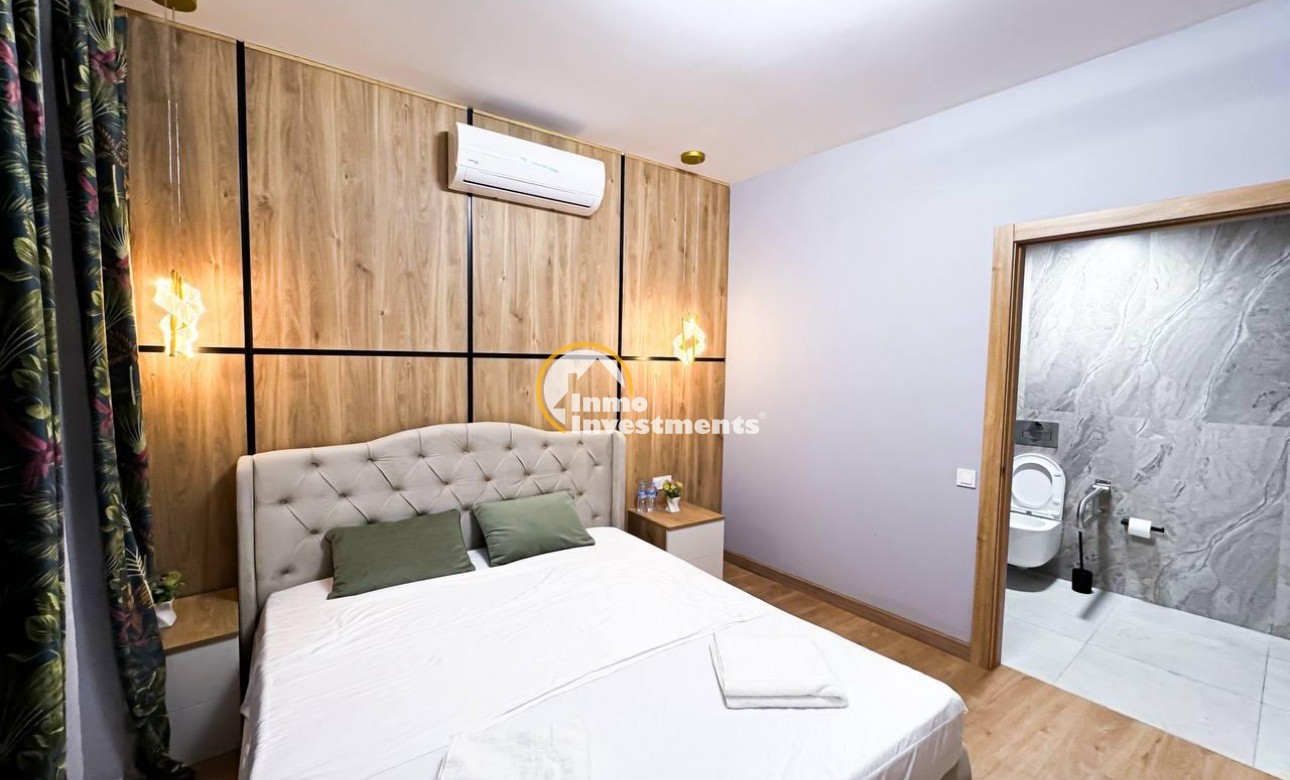 Reventa - Local comercial - Torrevieja - Centro