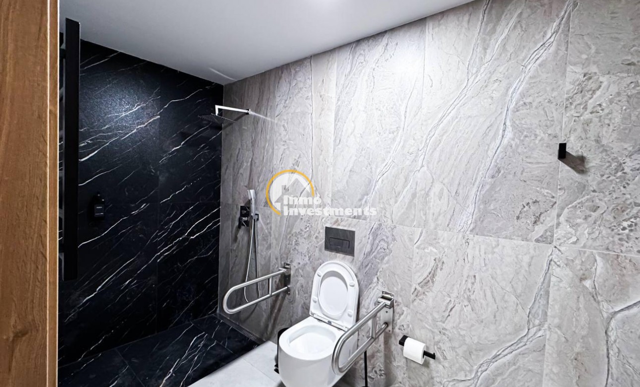 Reventa - Local comercial - Torrevieja - Centro