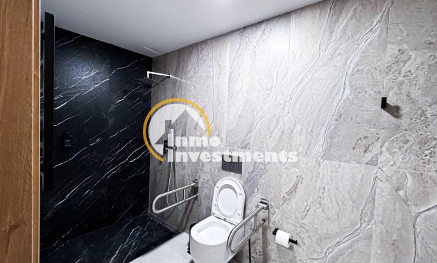 Reventa - Local comercial - Torrevieja - Centro