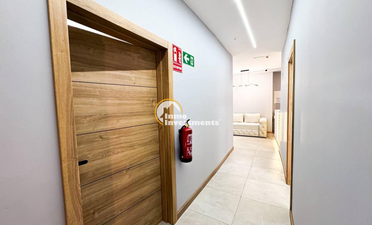 Reventa - Local comercial - Torrevieja - Centro