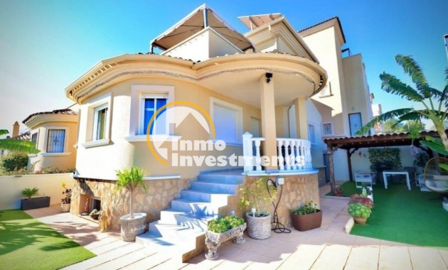 Reventa - Chalet independiente - San Miguel de Salinas - Residencial los flamencos