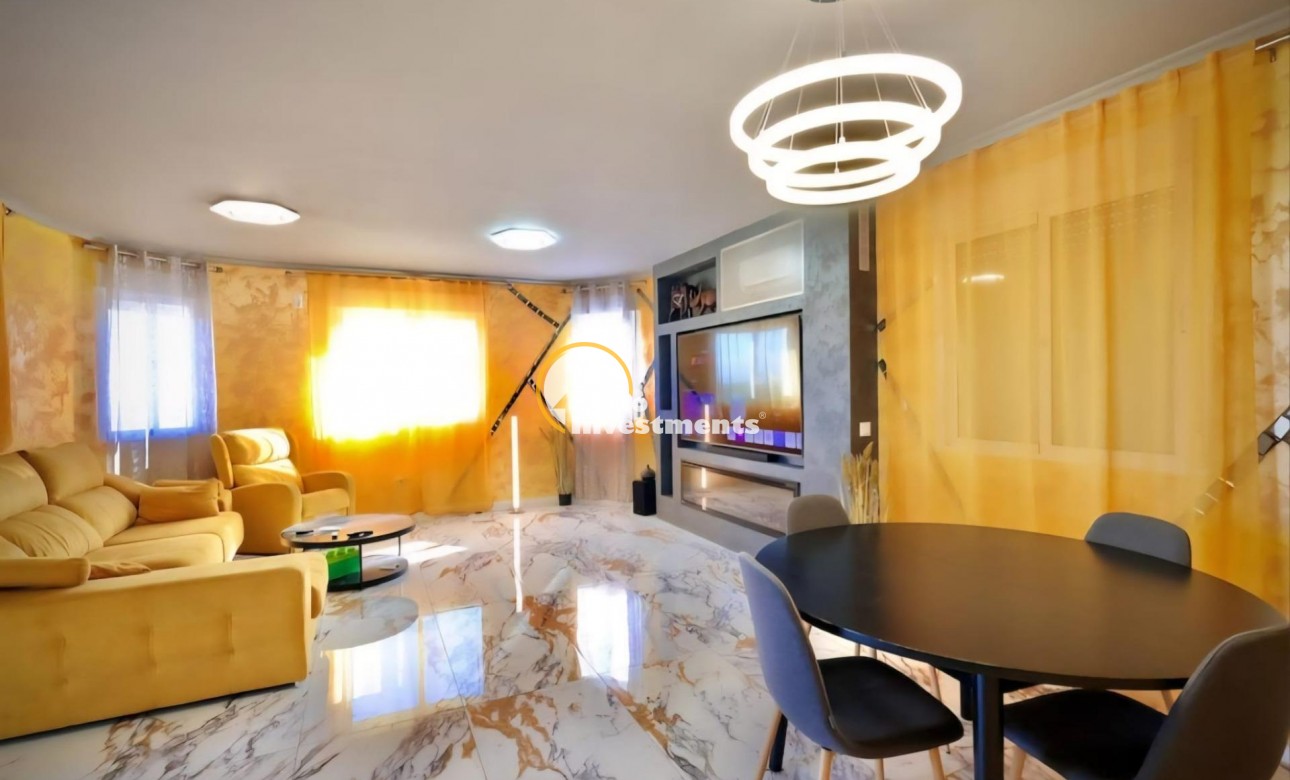 Reventa - Chalet independiente - San Miguel de Salinas - Residencial los flamencos