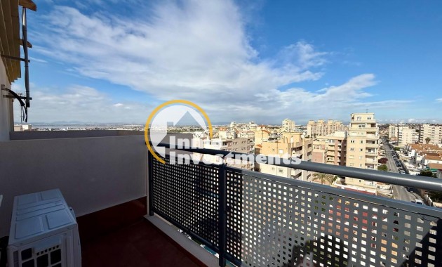 Reventa - Ático - Torrevieja