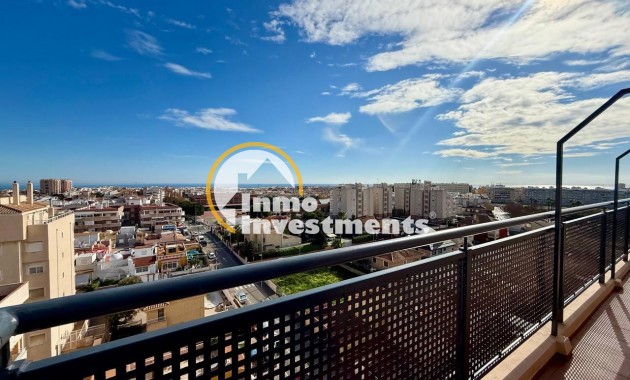 Reventa - Ático - Torrevieja