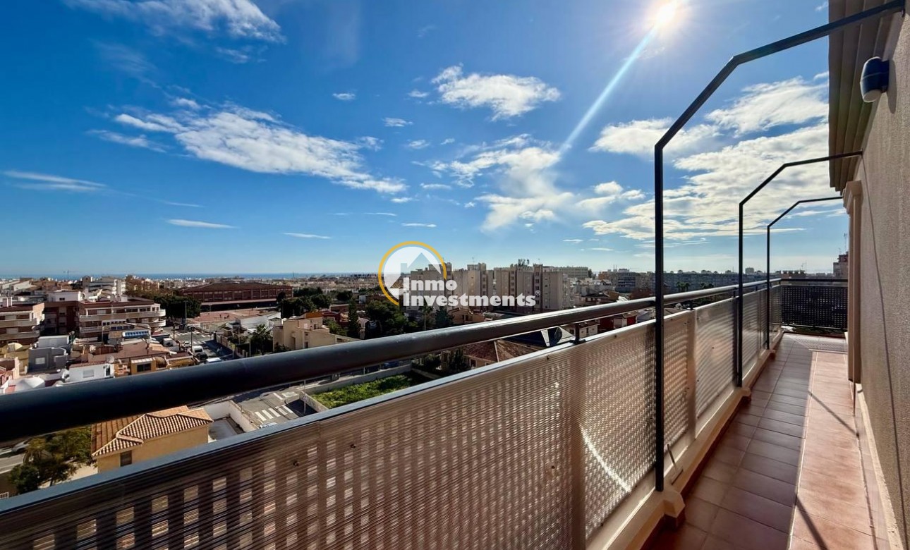 Reventa - Ático - Torrevieja