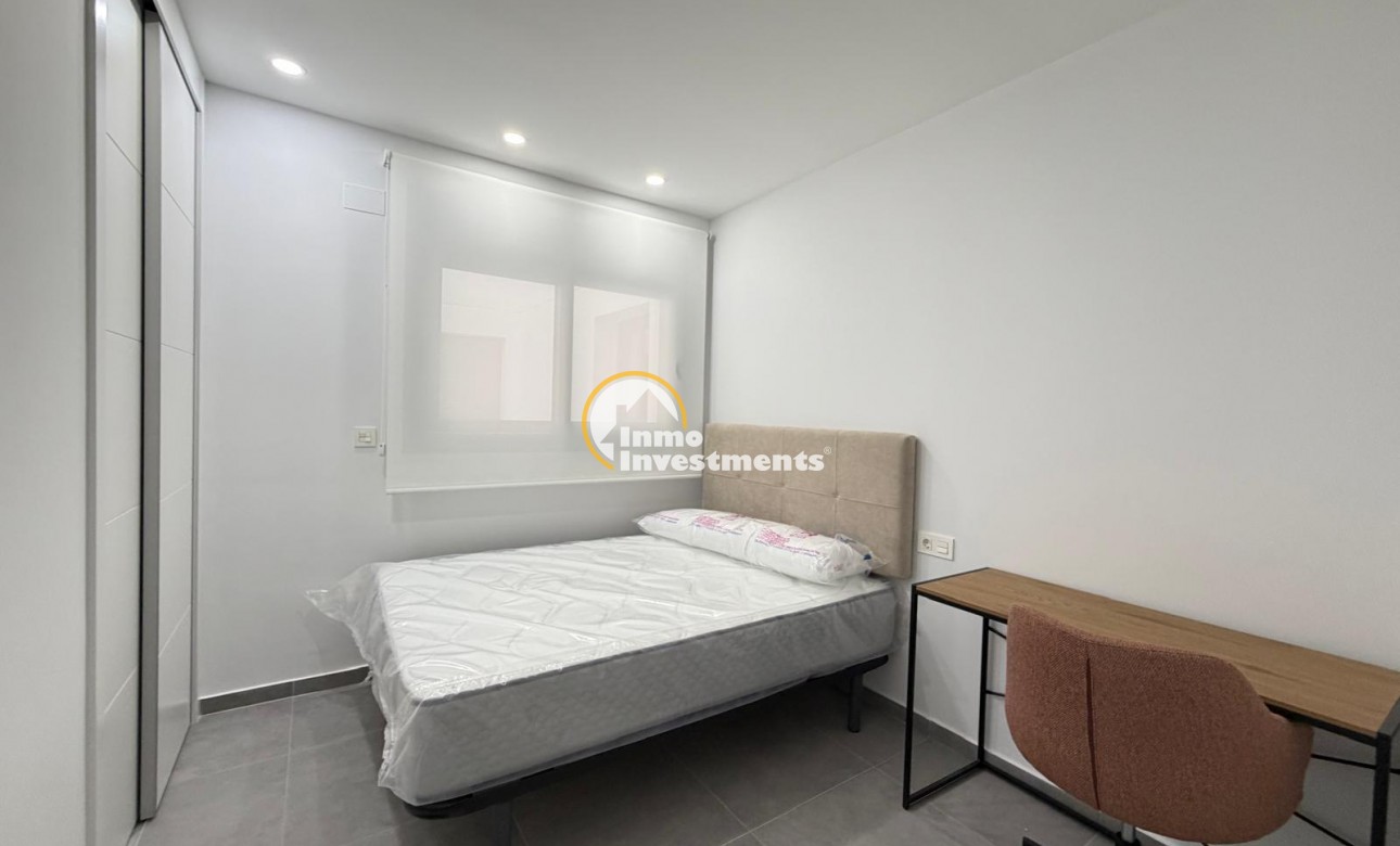 Reventa - Apartamento - Torrevieja - Estacion de autobuses